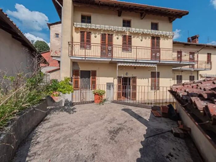 Appartamento con 5 locali in vendita in Frazione Stazione di Portacomaro, Asti