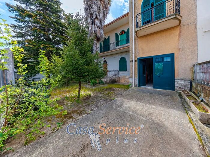 Case in Vendita e in Affitto - 2