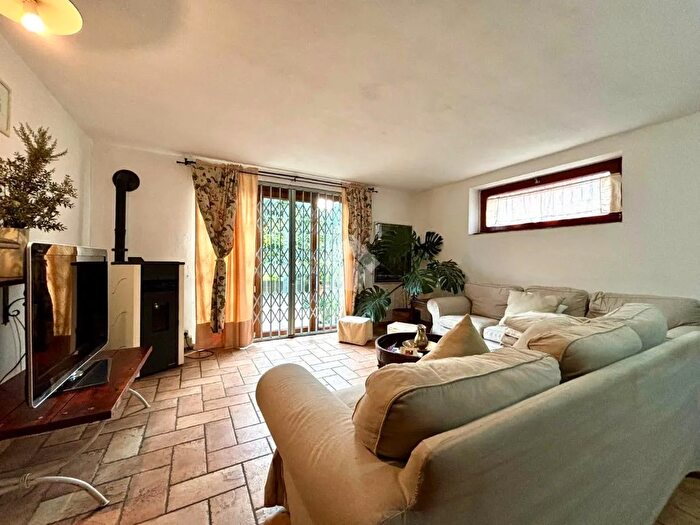 Casa con 10 locali in vendita in Via Indipendenza, Santo Stefano Di Magra