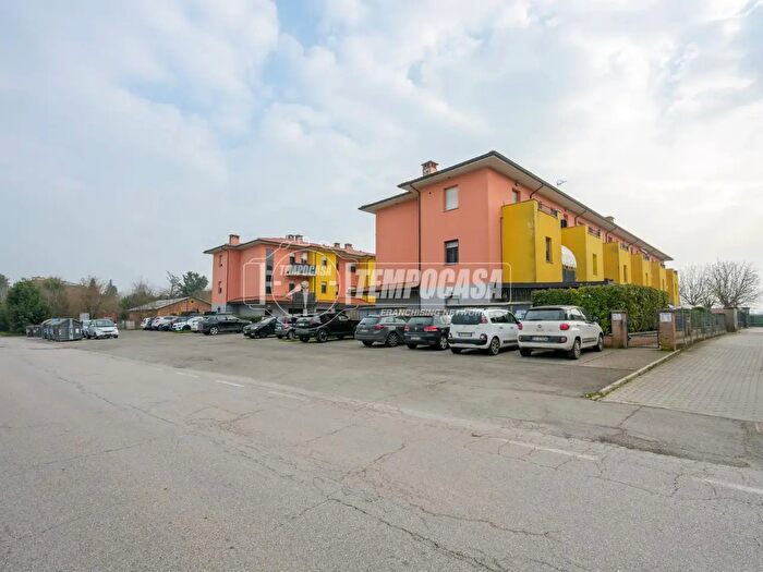 Appartamento bilocale in vendita in Via per Riolo O, Castelfranco Emilia