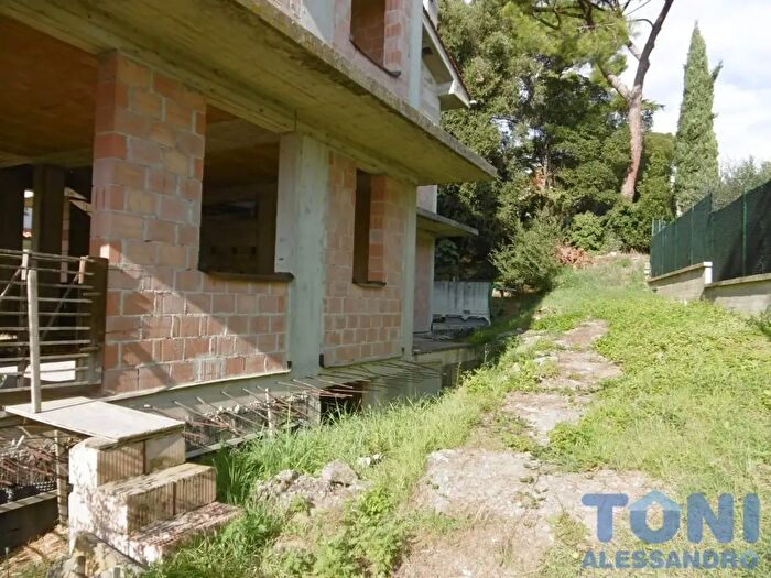 Casa con 6 locali in affitto in Vinci