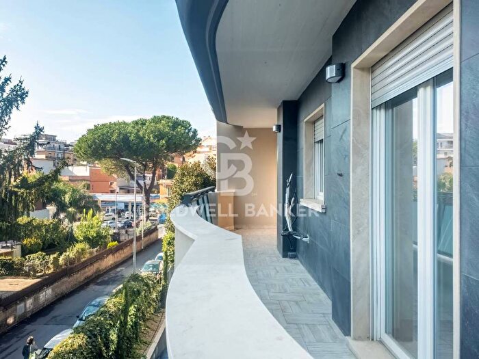 Appartamento trilocale in affitto in Via La Nebbia, Torrevecchia, Roma