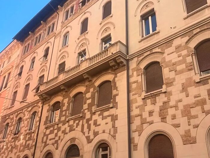 Appartamento bilocale in vendita in Via Toscana, Roma