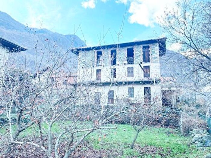 Casa con 6 locali in vendita in Frazione Les Migot SNC, Verres