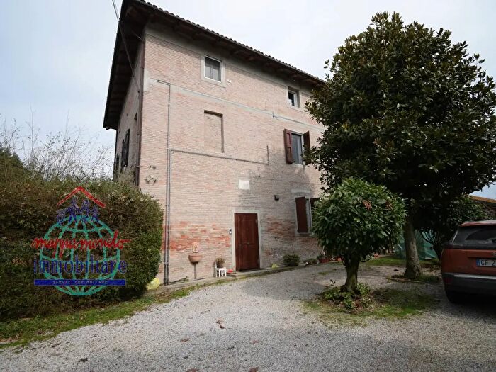 Casa con 8 locali in vendita in Via Saletto, Bentivoglio