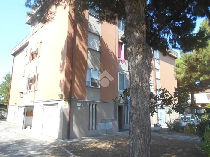 Appartamento trilocale in vendita in Via Mentana, Comacchio