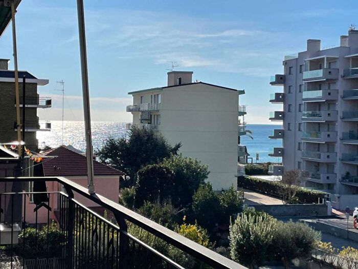 Appartamento bilocale in affitto in Centro, Pietra Ligure