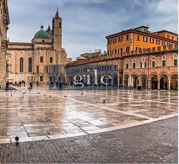 Appartamento quadrilocale in vendita in Via Erasmo Mari, Ascoli Piceno