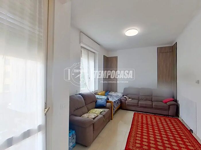 Appartamento trilocale in vendita in Via Monte Grappa, Meda