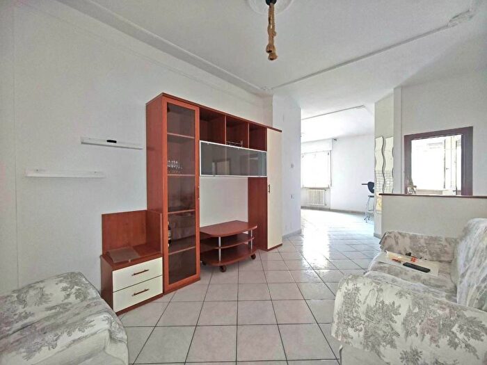 Appartamento trilocale in affitto in Cecina Centro, Cecina