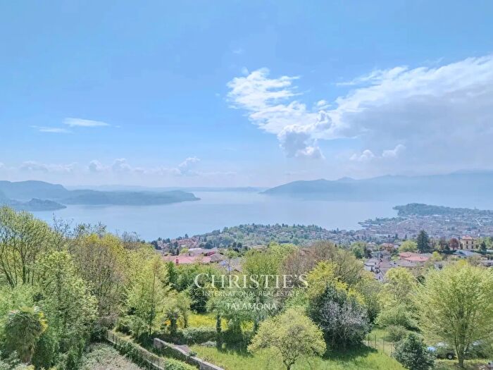 Appartamento con 6 locali in vendita in Via Scavini, Arizzano