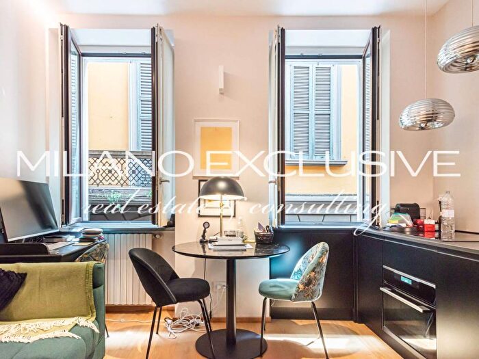 Appartamento bilocale in affitto in Via Disciplini, Carrobbio, Milano