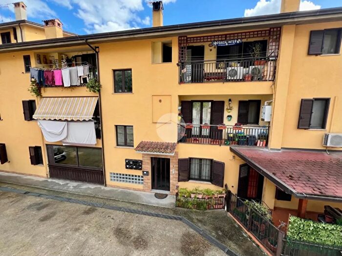 Appartamento trilocale in vendita in Via Enrico Berlinguer, Zumpano