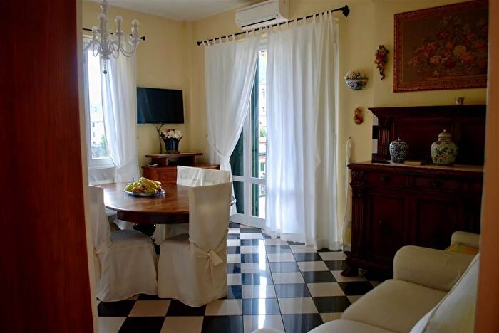 Appartamento con 9 locali in vendita in Pontassieve, Pontassieve