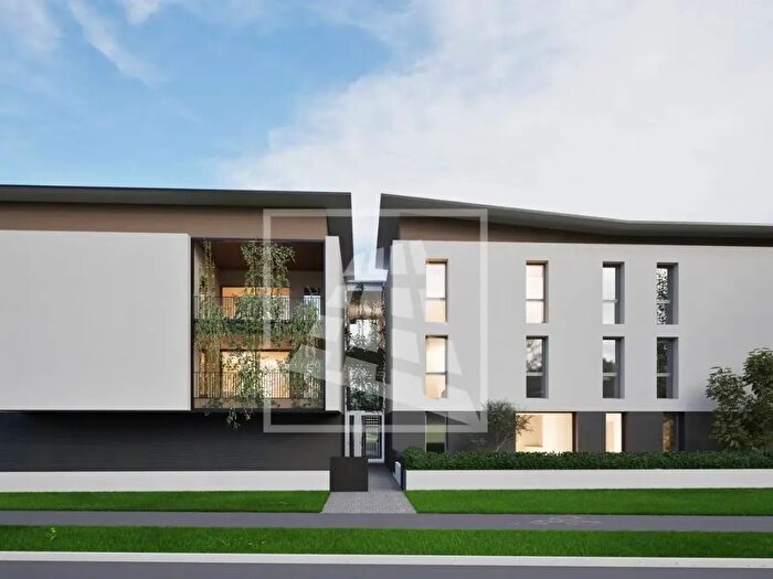 Appartamento quadrilocale in vendita in Via Settembrini, Reggio Emilia