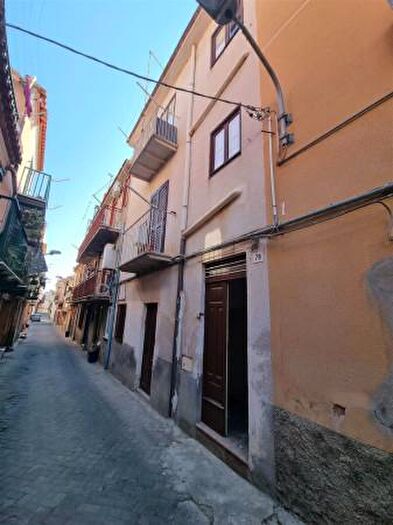 Appartamento trilocale in vendita in Via Lauricella, San Cataldo