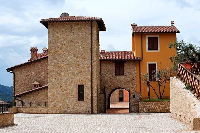 Appartamento quadrilocale in affitto in SP, Montefranco