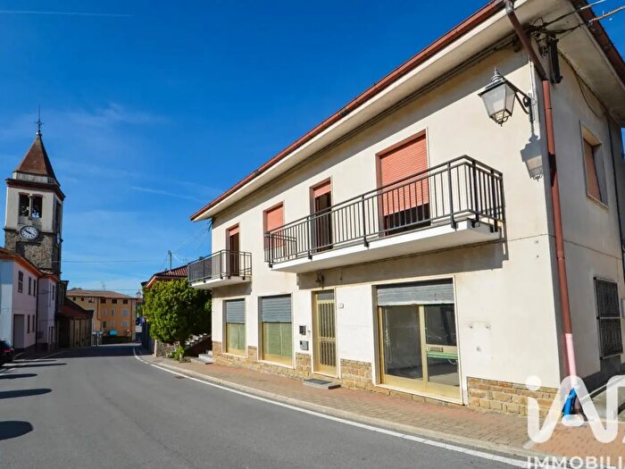 Casa con 10 locali in vendita in Via San Sebastiano, Prunetto