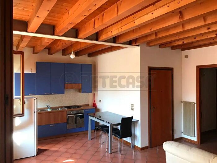 Appartamento trilocale in affitto in Via Gamba, Bassano Del Grappa