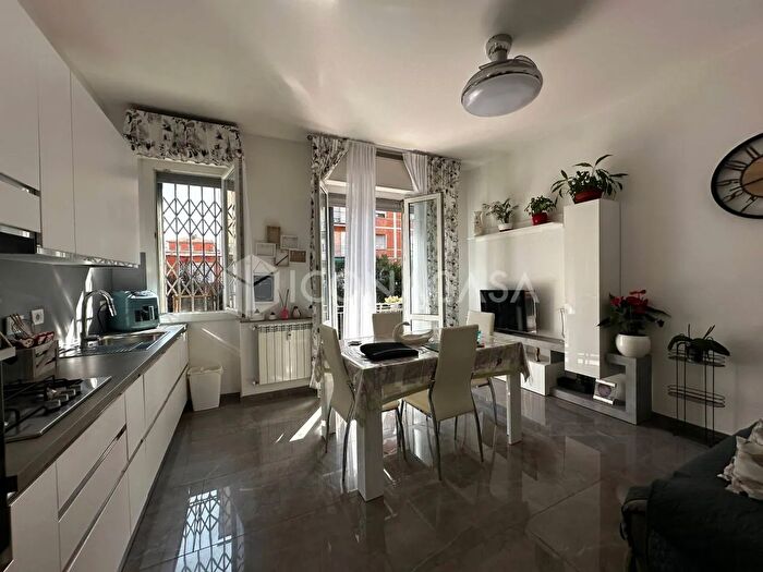 Appartamento trilocale in vendita in Piazza Clodoveo Bonazzi, Bologna