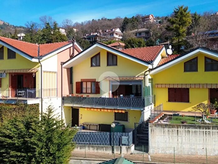 Casa con 7 locali in vendita in Via Monviso, Givoletto