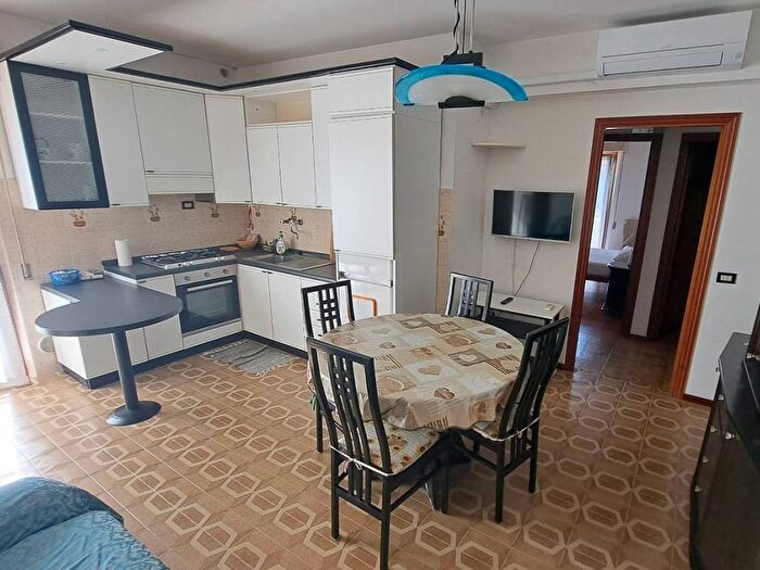 Appartamento con 6 locali in affitto in Marina Di Montemarciano, Montemarciano
