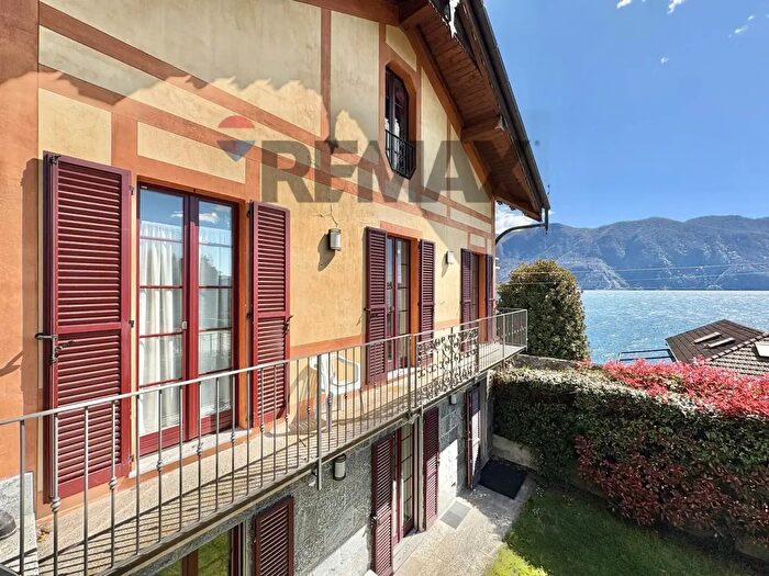 Casa con 7 locali in vendita in Corso Belvedere, Ghiffa