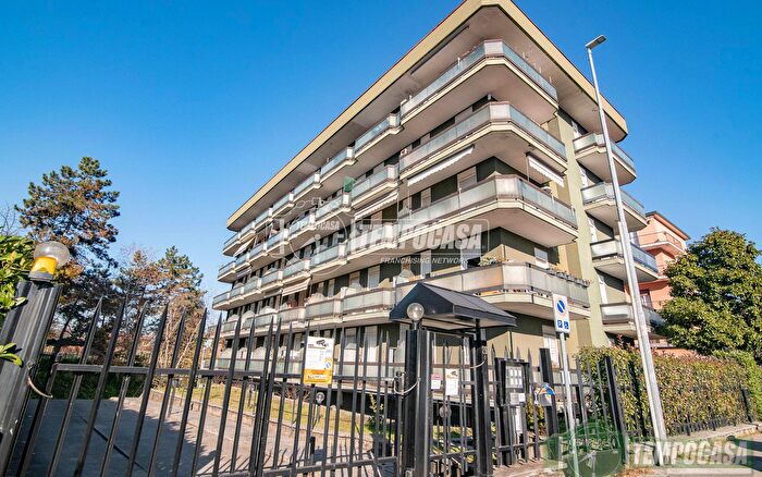 Appartamento monolocale in vendita in Via Montelungo, Monza