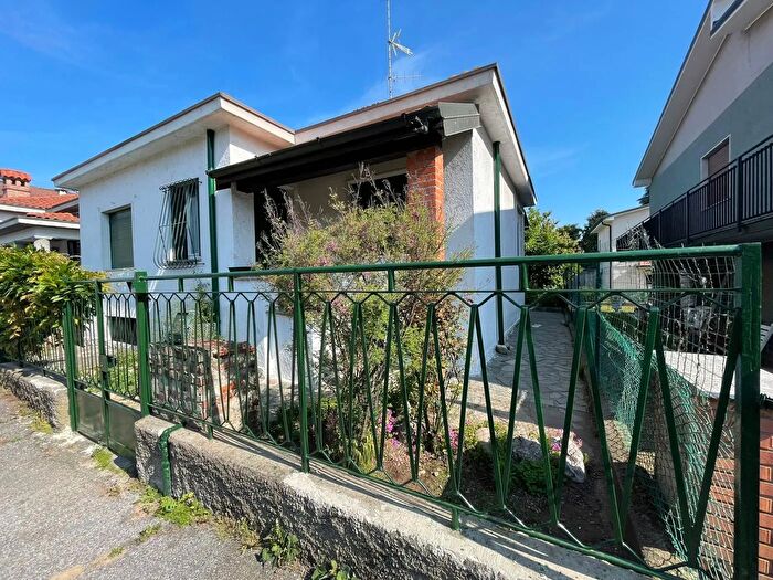 Casa con 5 locali in vendita in Via Lamarmora, Abbiategrasso