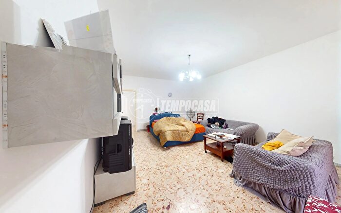 Appartamento quadrilocale in vendita in Via Raffaello Sanzio Castromediano, Cavallino