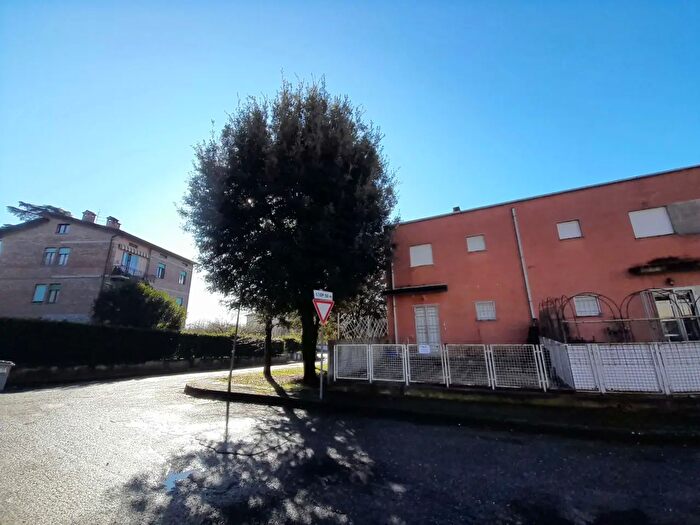 Casa con 5 locali in vendita in Via Etrusca N, Perugia