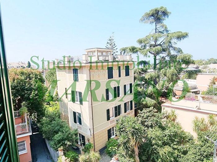 Appartamento trilocale in affitto in Viottolo Nicolò Ardizzone, Nervi, Genova