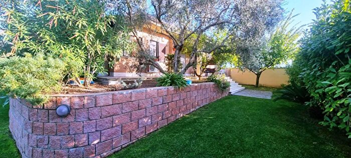 Casa quadrilocale in vendita in Via Mazzamagna, Marino