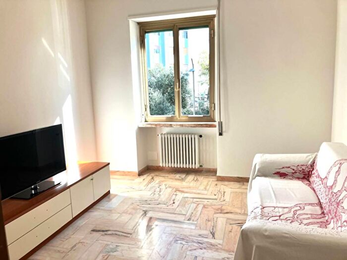 Appartamento con 6 locali in affitto in Piazzale dei Bonificatori, Centro Storico, Latina