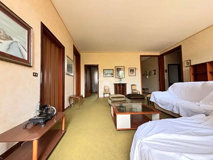 Appartamento con 5 locali in vendita in Via Roma, Pegognaga