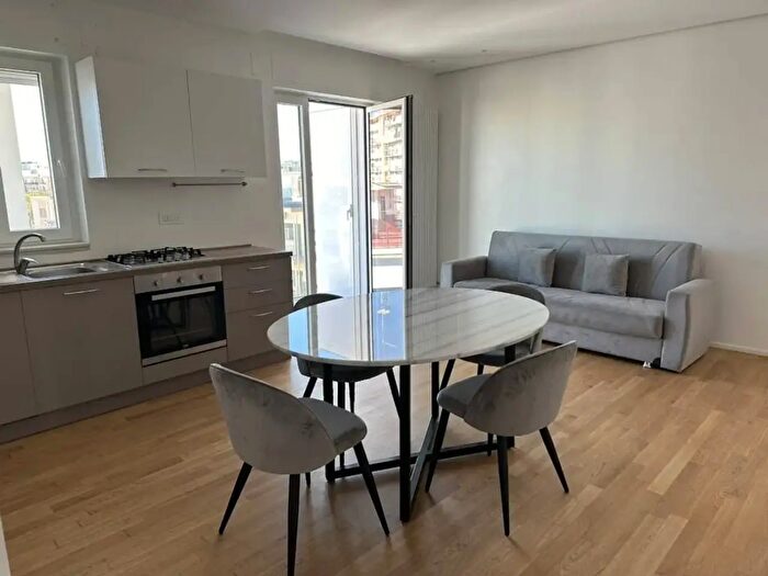 Appartamento trilocale in vendita in Via Giustino Fortunato B, Bari