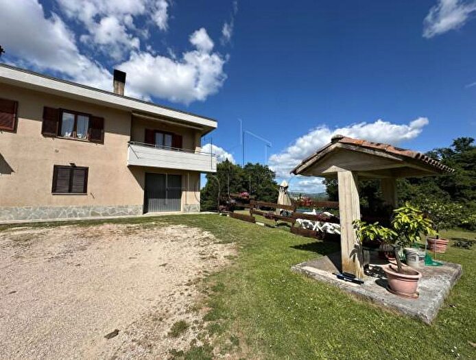 Appartamento con 5 locali in vendita in Via Verna, Umbertide