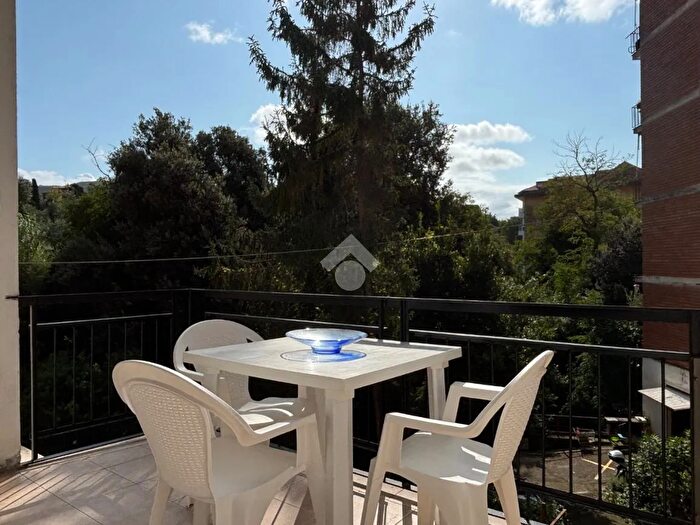 Appartamento quadrilocale in vendita in Viale della Vittoria, Lerici