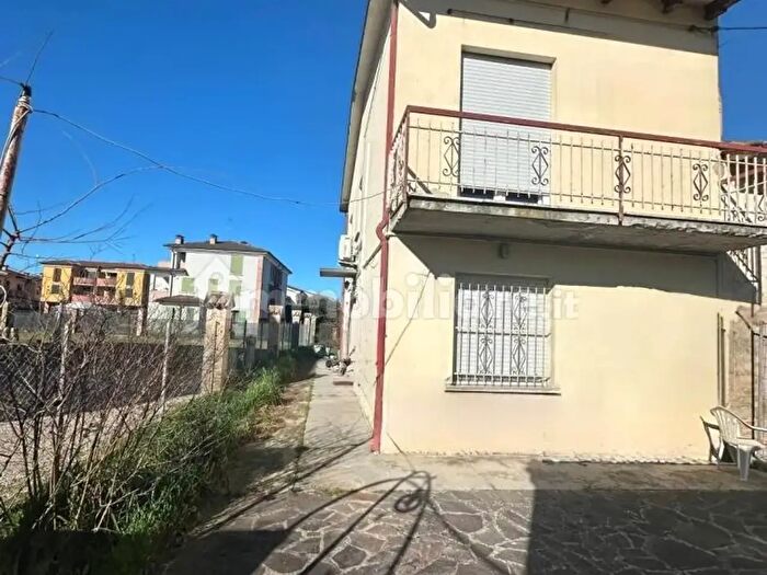 Casa trilocale in vendita in Via Togliatti, San Possidonio
