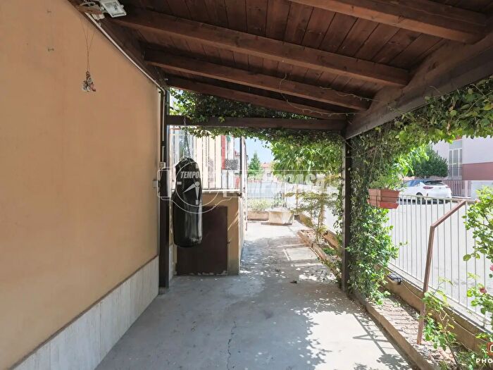 Appartamento quadrilocale in vendita in Via Fosse Ardeatine, Imola
