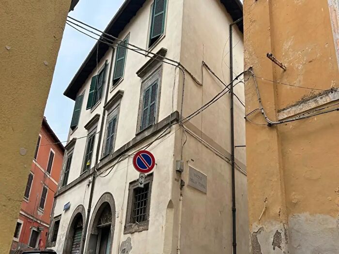 Appartamento trilocale in vendita in Via San Francesco, Velletri