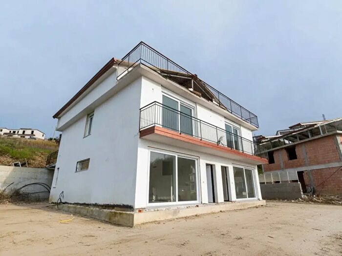 Casa quadrilocale in vendita in Località Santa Caterina Snc, Ogliastro Cilento