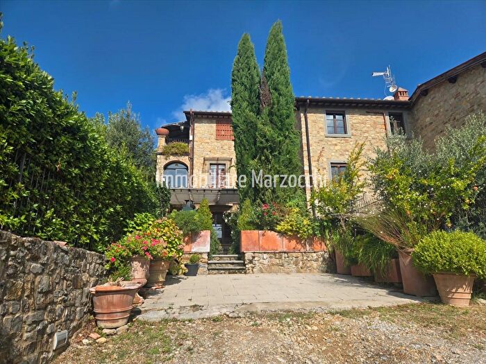 Appartamento quadrilocale in vendita in Via del Gallo Nero Snc, Castelnuovo Berardenga