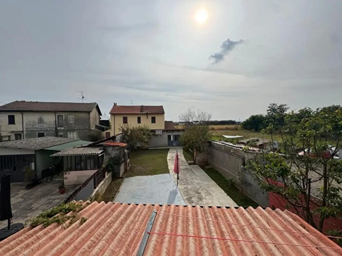 Casa quadrilocale in vendita in Via Madonnina, Rive