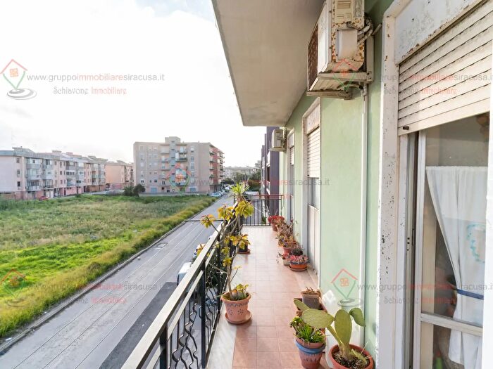 Appartamento con 5 locali in vendita in Siracusa