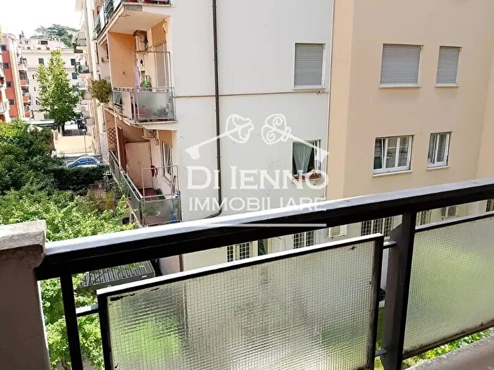 Appartamento quadrilocale in vendita in Via Alberico Albricci, Roma