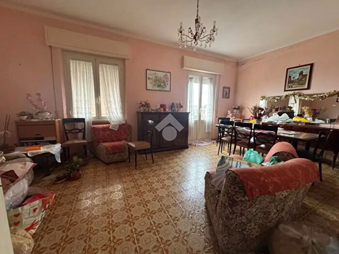 Appartamento trilocale in vendita in Via Roma, Rocca Di Papa