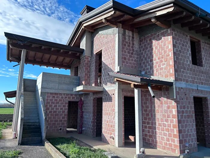 Appartamento trilocale in vendita in Via G Leopardi, Gruaro