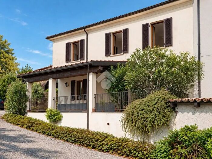 Casa con 5 locali in vendita in Località Torrazza, Santa Maria Della Versa