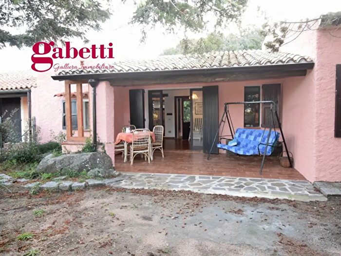 Casa con 6 locali in vendita in Porto Quadro Via Razzoli, Santa Teresa Gallura